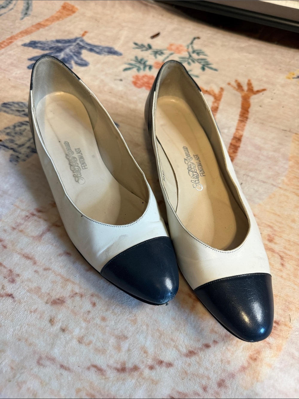 Vintage Fenton Last Two-Tone Navy and White Women's Pointed-Toe Flats